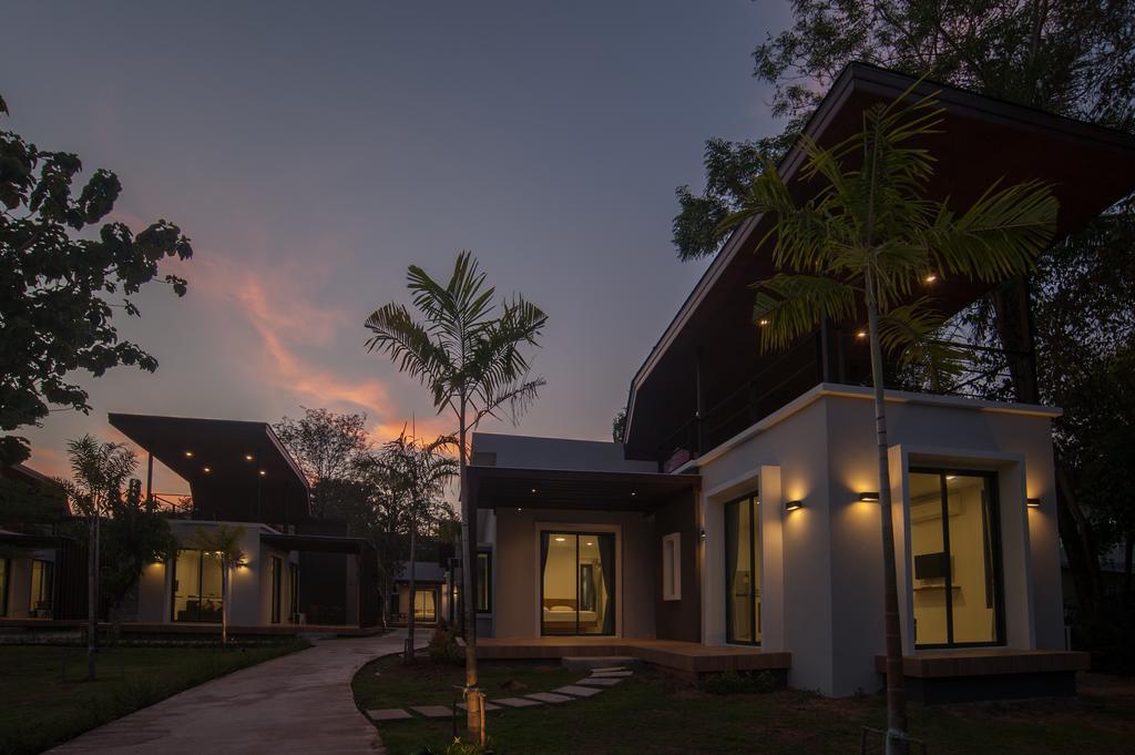 Sea Space Villa Phuket Rawai Exterior photo