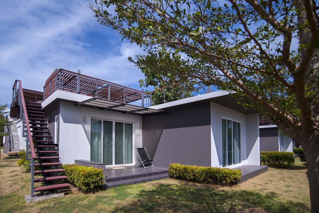 Sea Space Villa Phuket Rawai Exterior photo