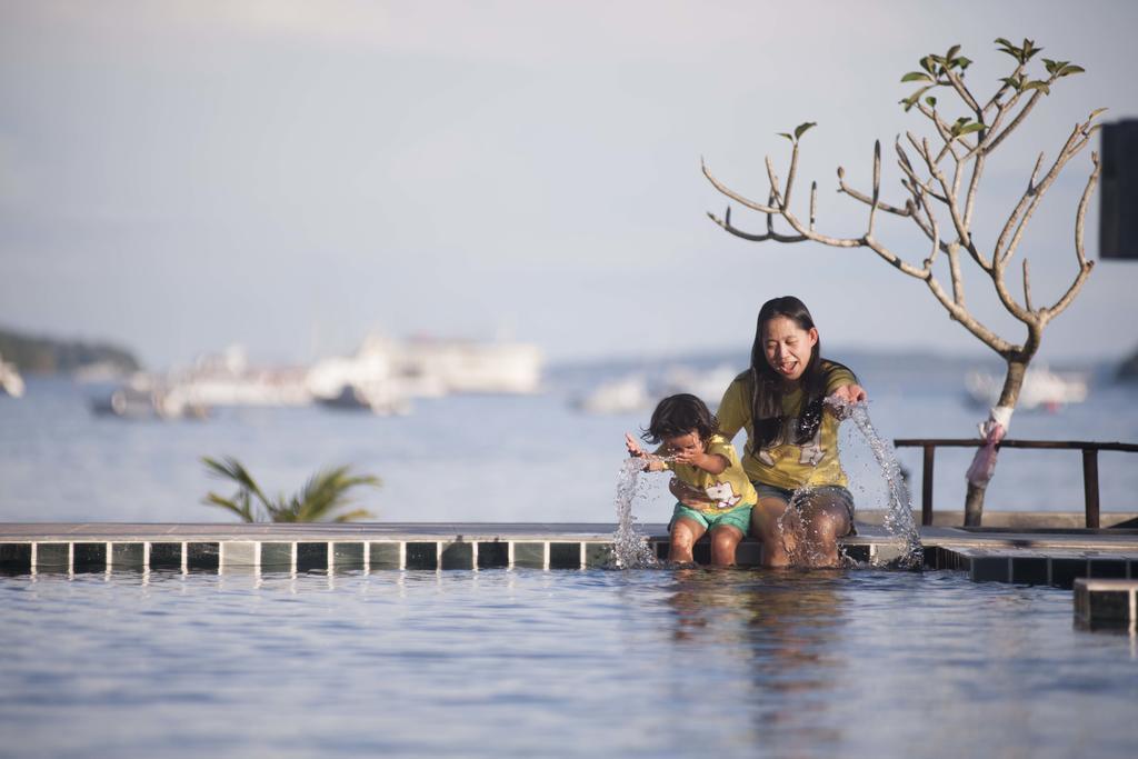 Sea Space Villa Phuket Rawai Exterior photo