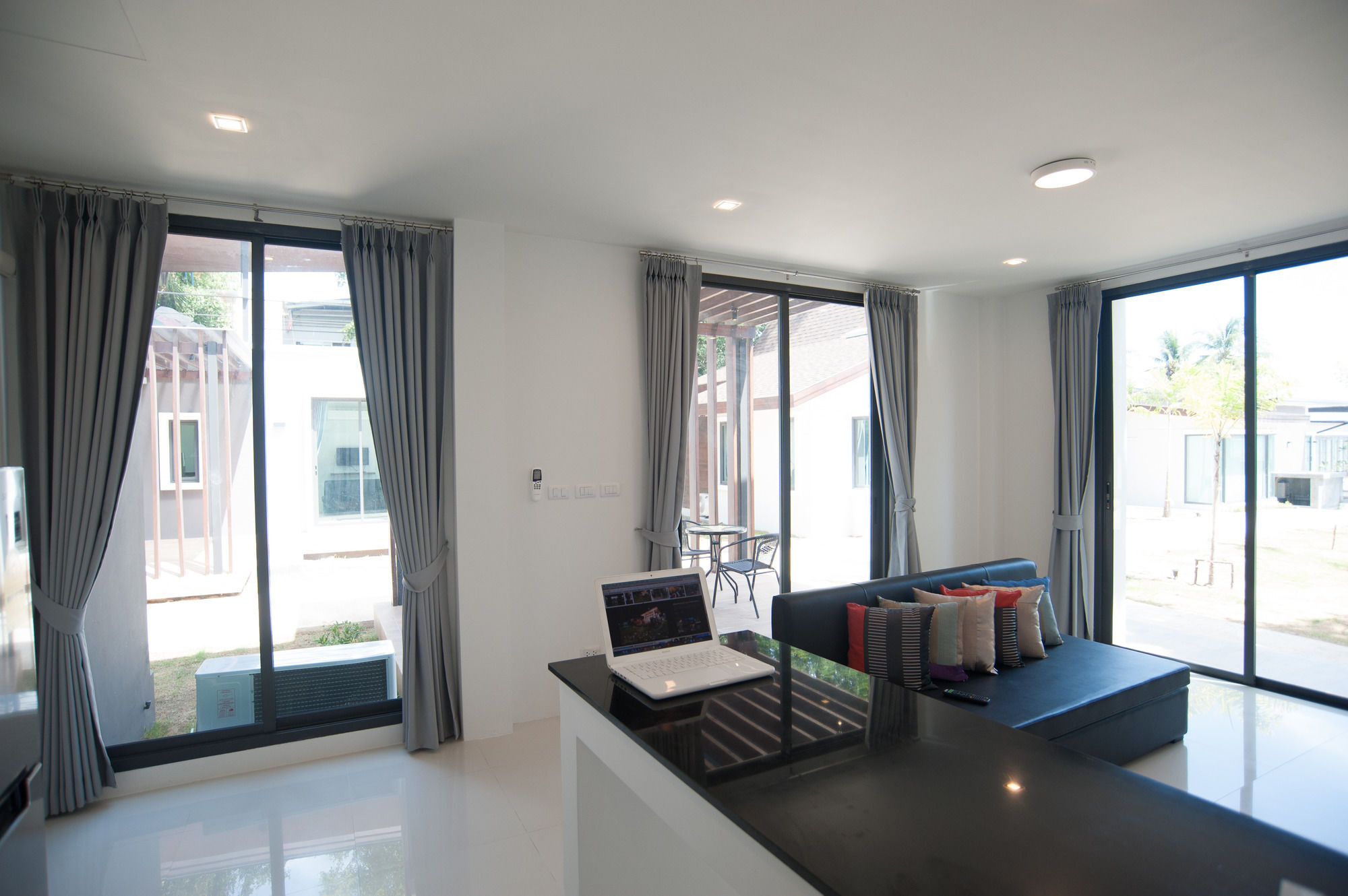 Sea Space Villa Phuket Rawai Exterior photo