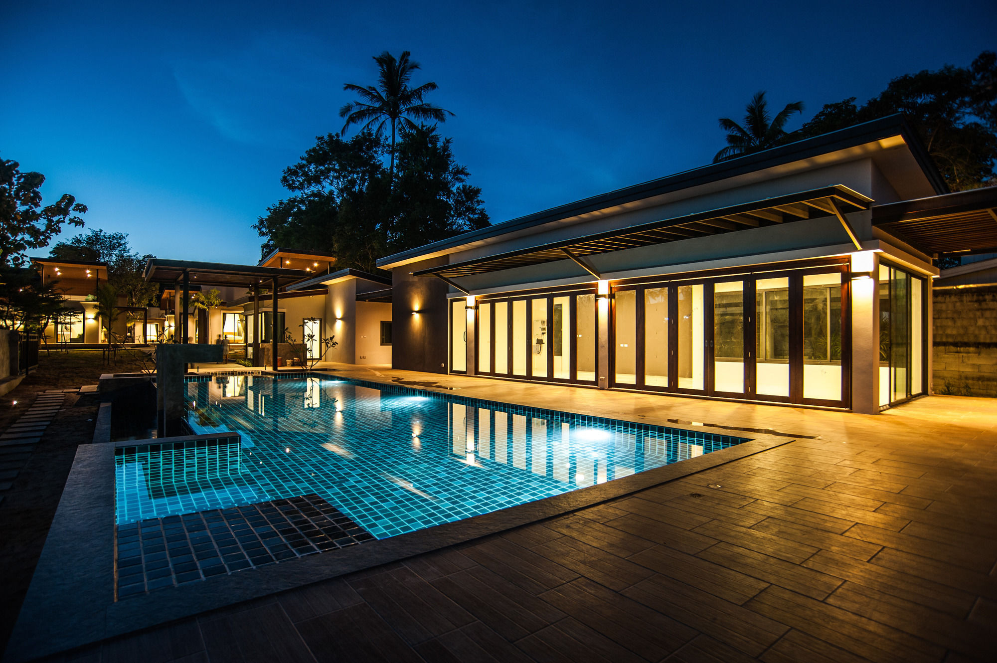 Sea Space Villa Phuket Rawai Exterior photo