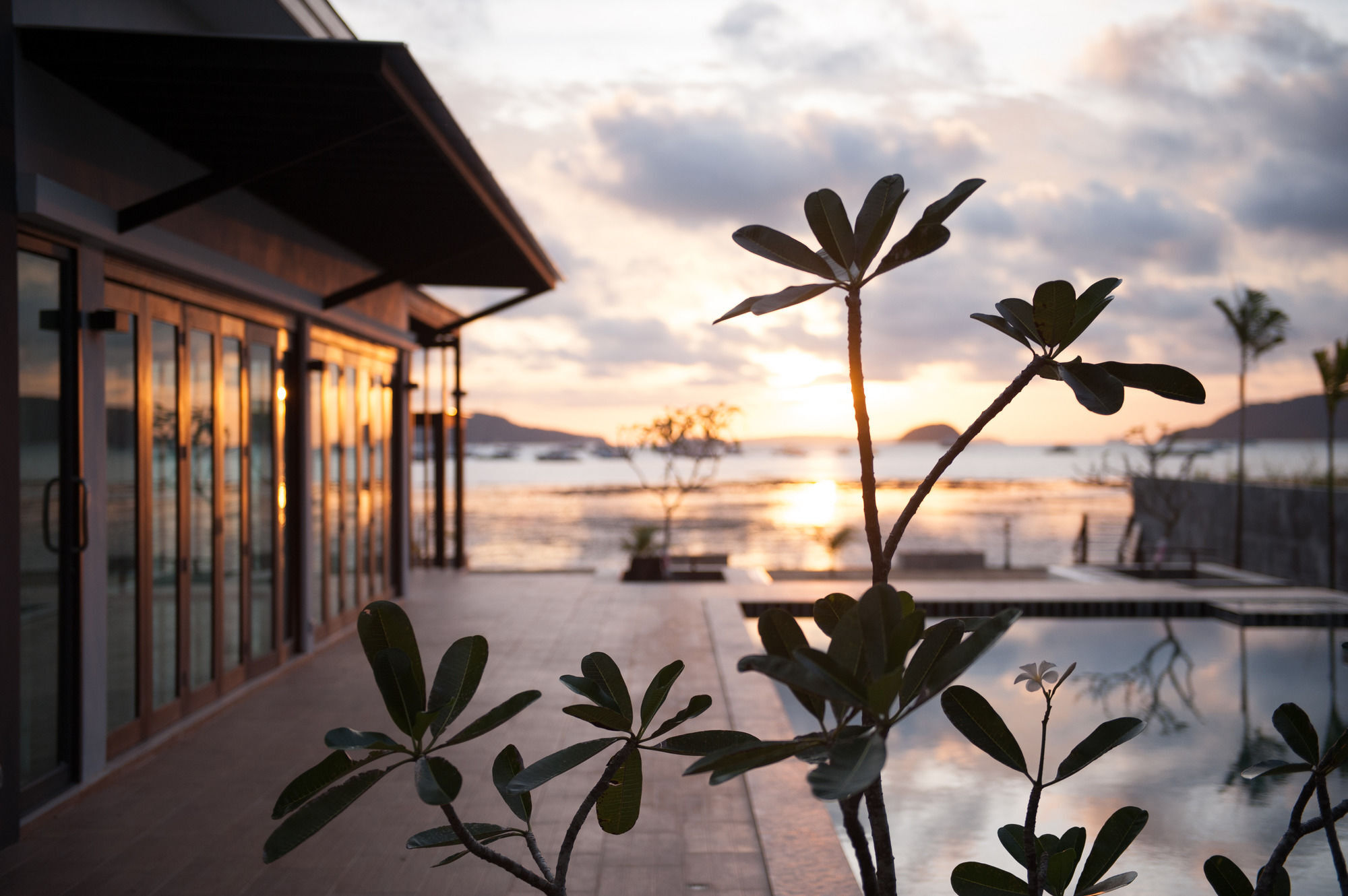 Sea Space Villa Phuket Rawai Exterior photo