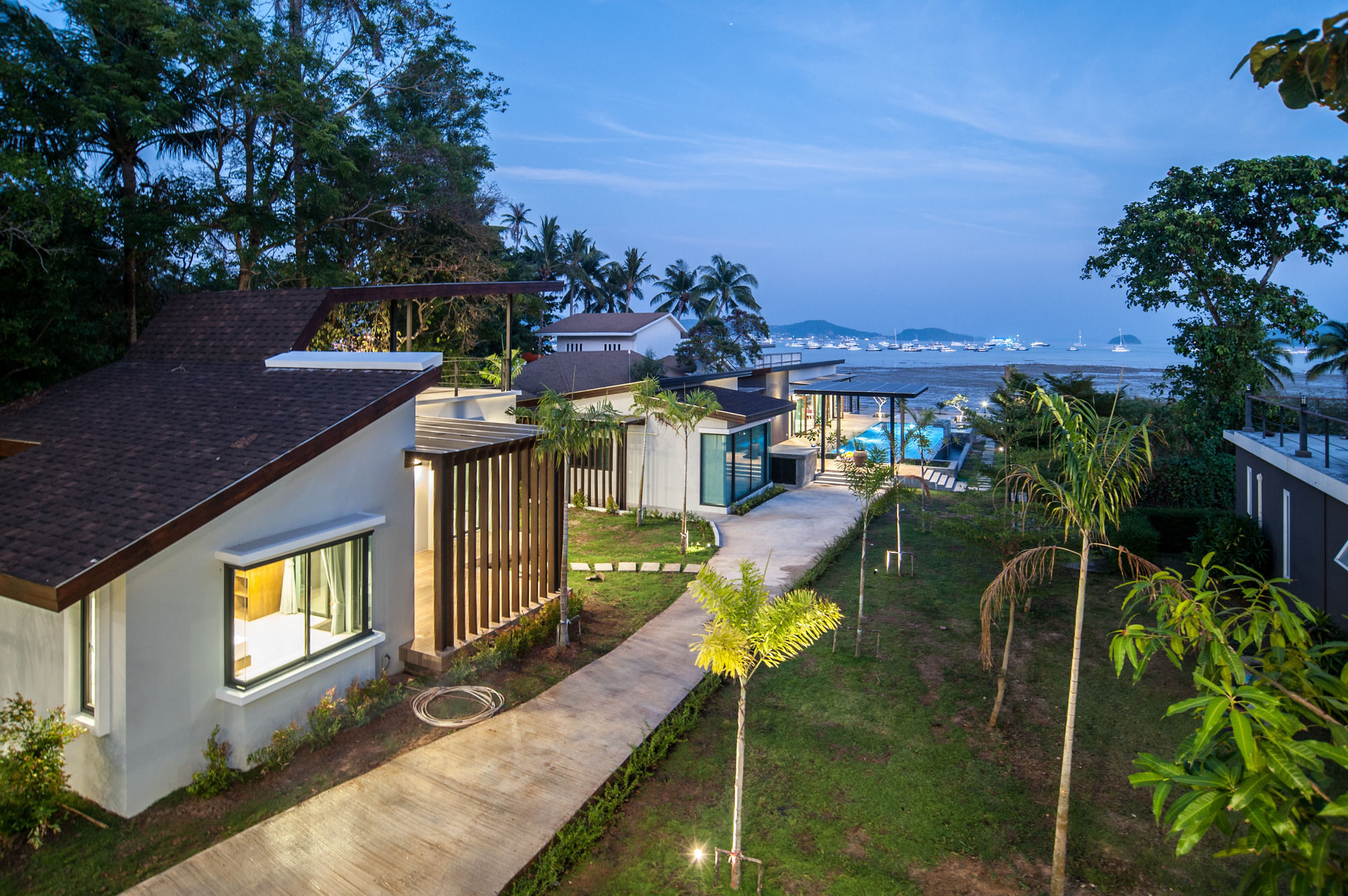 Sea Space Villa Phuket Rawai Exterior photo